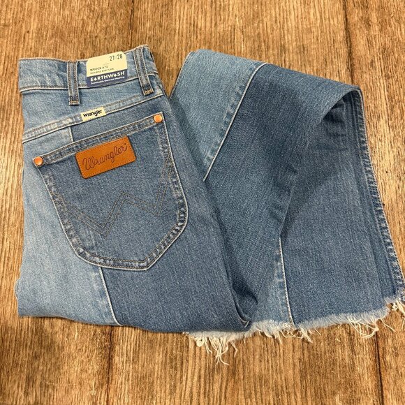 NWT Wrangler wrock 672 high rise kick flare jeans 27 / 28 Free People - Picture 5 of 5